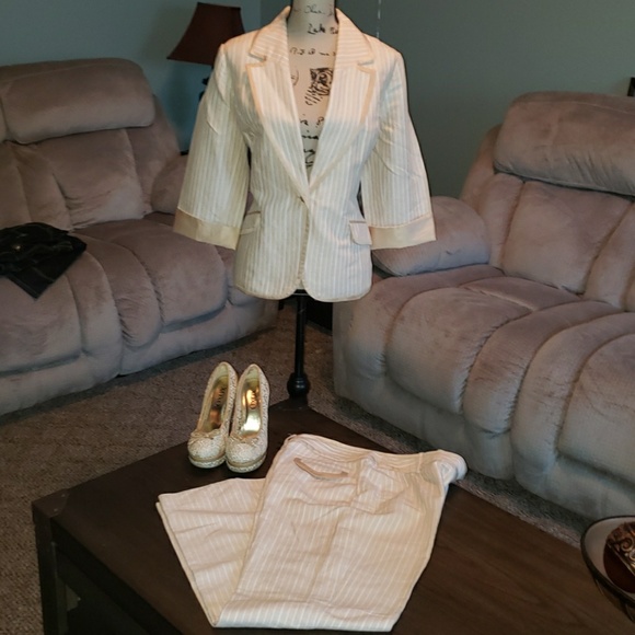 Emma James Jackets & Blazers - New Emma James Pants Suit